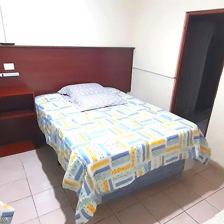 Hotel Ideal, Your House In קצאלטננגו מראה חיצוני תמונה