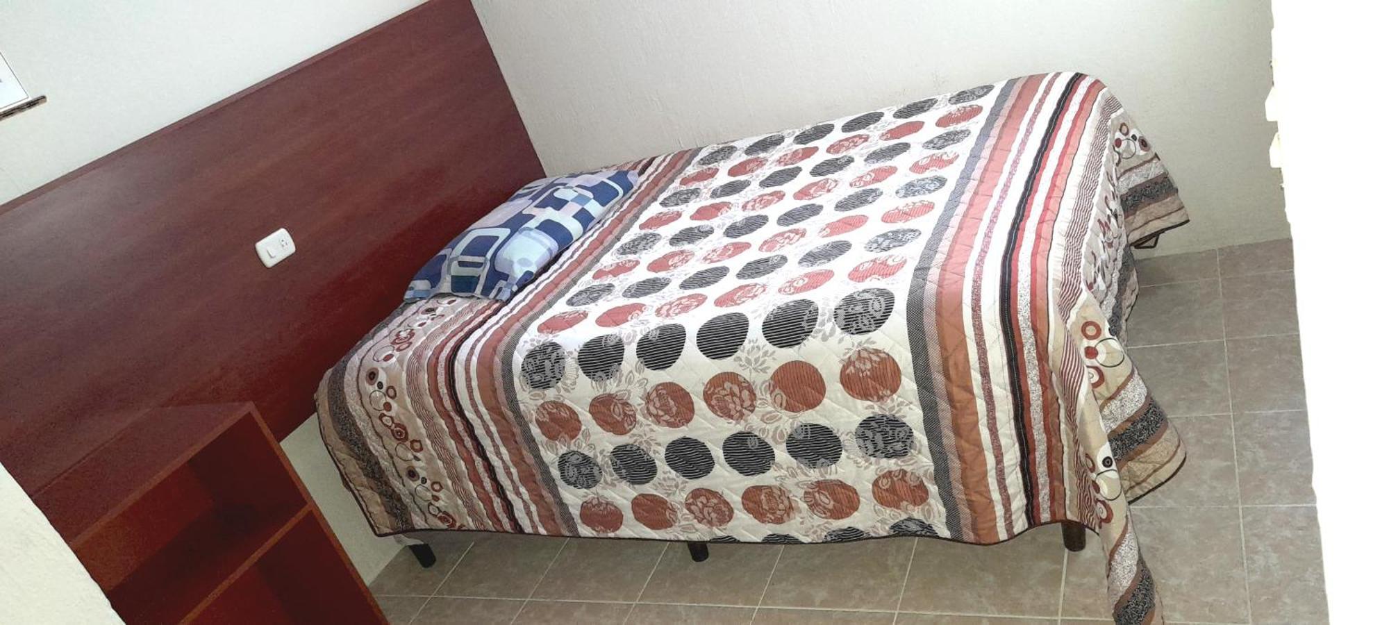 Hotel Ideal, Your House In קצאלטננגו מראה חיצוני תמונה